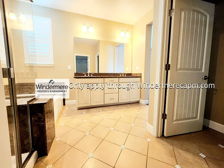 1563 Parkside Way — Photo 12