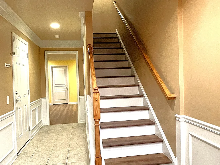 268 Baxter Dr — Photo 3