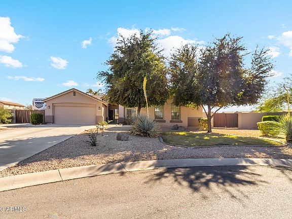 4th image of 447 W PALOMINO Court