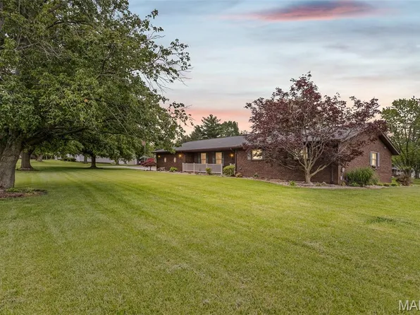800 Hollow Ave, Jerseyville, IL 62052