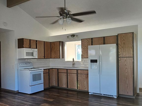 2nd image of 320 Kenolio Rd