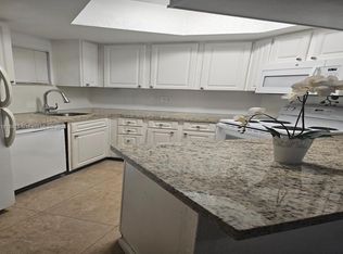 8245 Lake Dr APT 304, Doral, FL 33166