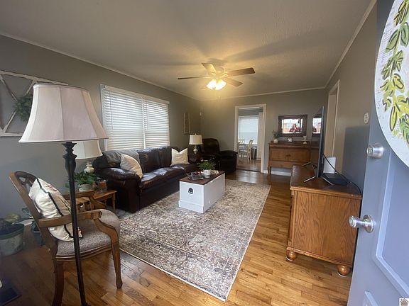 3rd image of 269 Navaho Dr