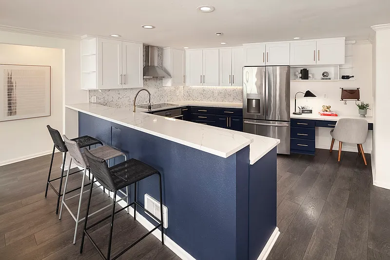 2 bed, 2.0 bath, 1190 sqft, $3,695 — Photo 2