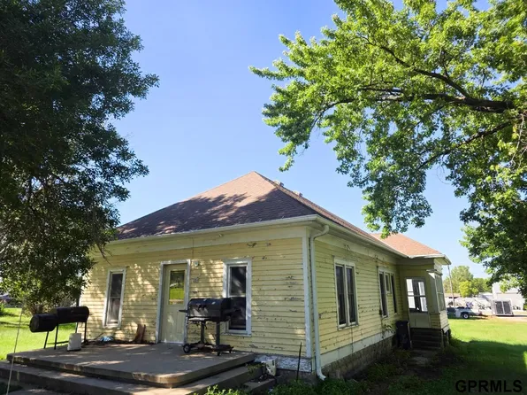 220 E Spruce St, Rising City, NE 68658