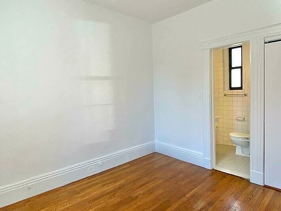 5th image of 19 Greenwich Ave APT 5C