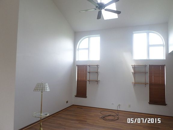 4th image of 92 W Honeysuckle Dr