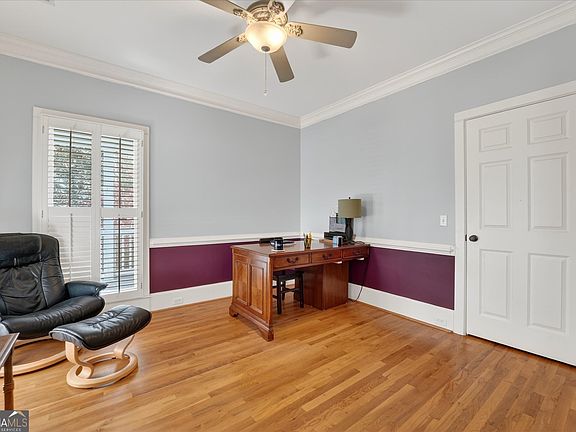 3rd image of 100 Cambridge Dr