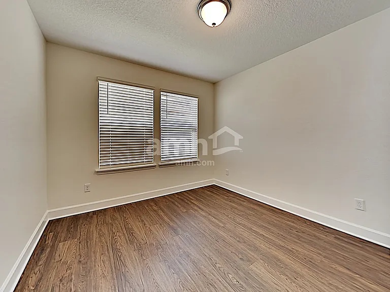 398 Sandstone Dr — Photo 24
