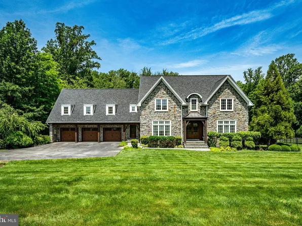 57 Sweetwater Rd, Glen Mills, PA 19342