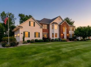 305 Charlton Ln, Neshanic Station, NJ 08853
