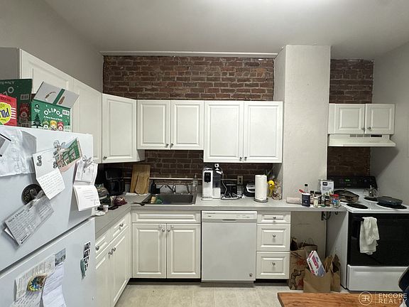 5th image of 11 Stearns Rd APT 1