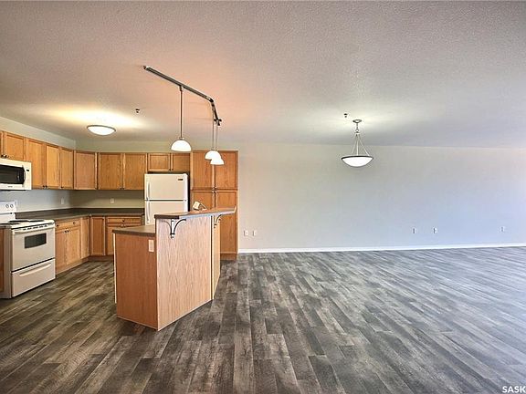 2nd image of 6345 Rochdale Blvd Unit 206