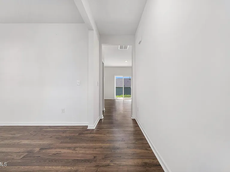 693 Barley Loop — Photo 8