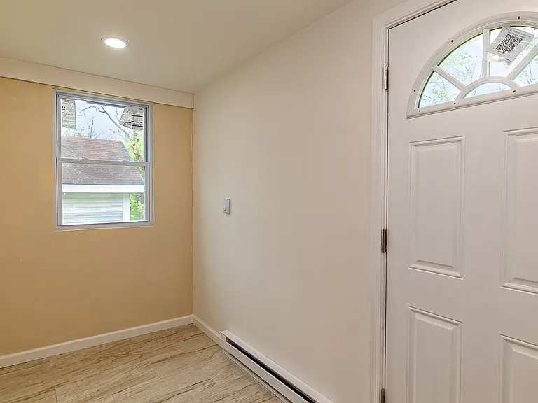 174 Sand Spring Rd — Photo 15