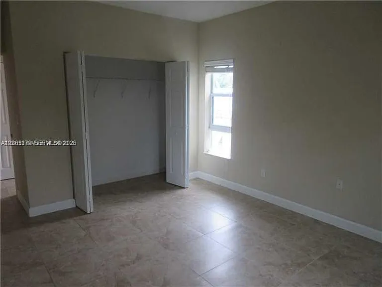 11 Antilla Ave #B — Photo 3