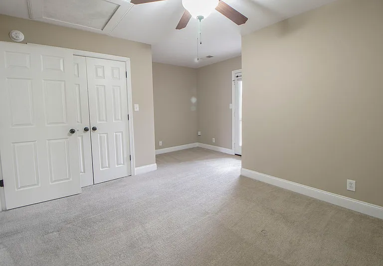 605 Anderson Dr — Photo 9