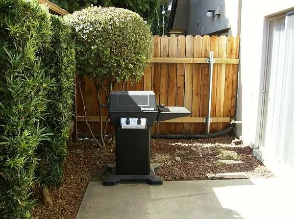 1078 Franklin Ave — Photo 74