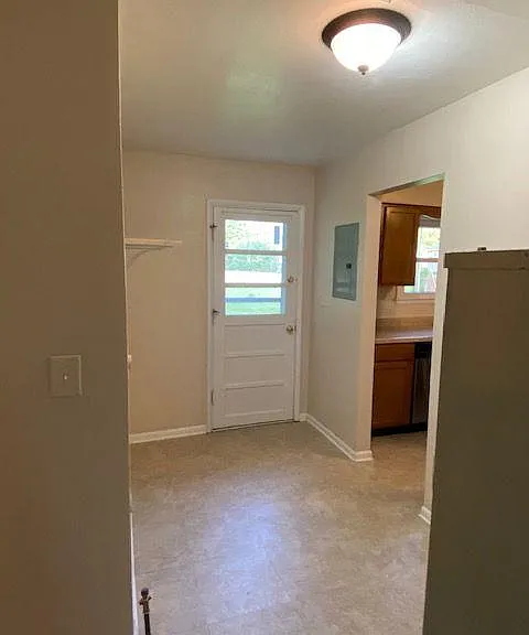 855 Brookside Ln — Photo 11