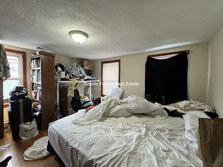 585 Somerville Ave #3B — Photo 8