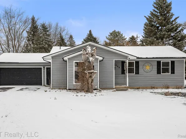 8088 Oreilly Cir, Davison, MI 48423