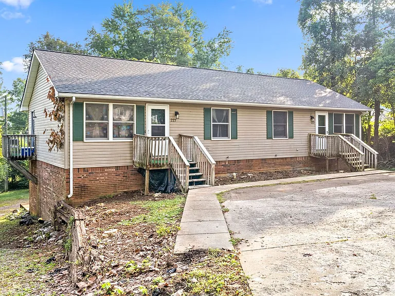 Park Ln - 221 — Photo 15