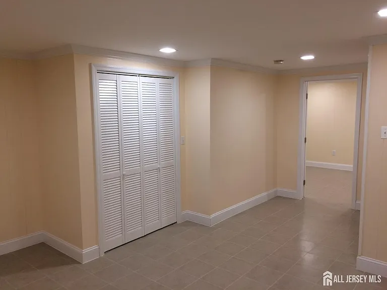 1 Mochen Ct — Photo 19
