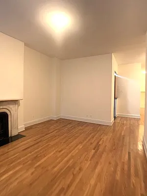 Rented by A Space Realty NY LLC | media 20