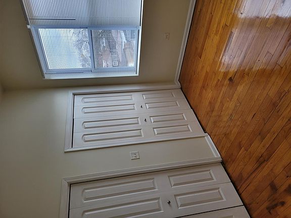 5th image of 7606 S Yates Blvd #3