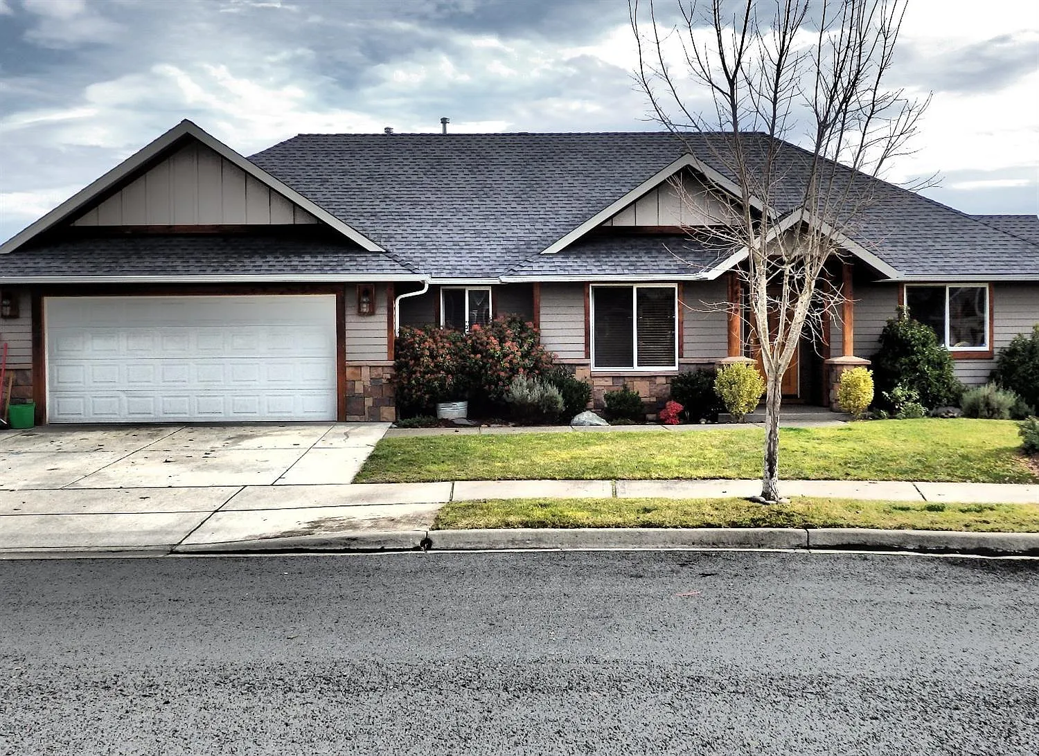 1475 SW David Dr photo 1