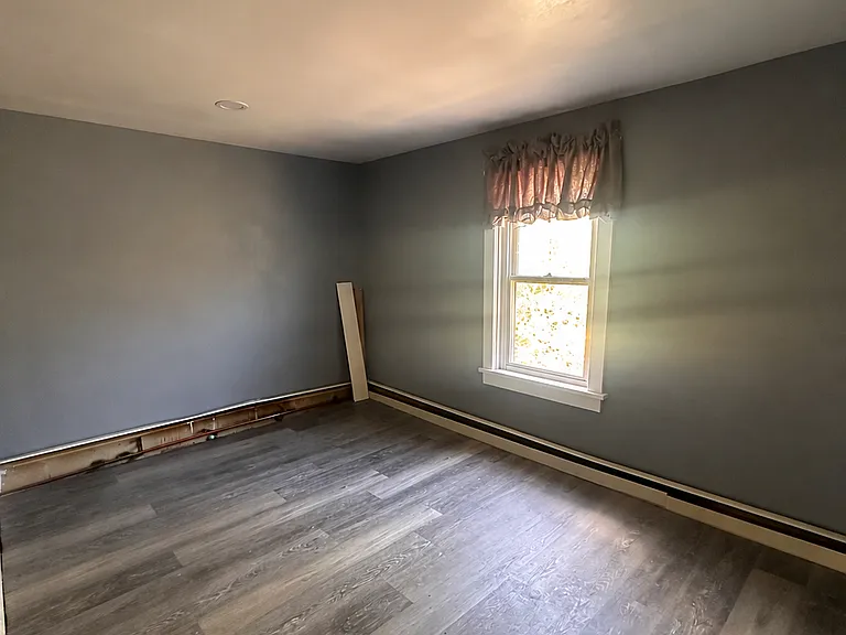 149 N Center St — Photo 6