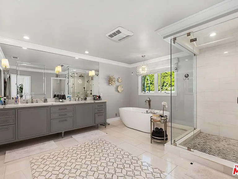 2120 San Ysidro Dr — Photo 21
