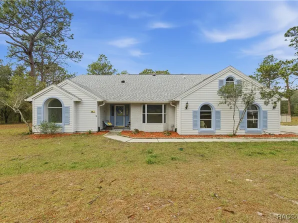 9600 N Holyoak Ter, Dunnellon, FL 34433