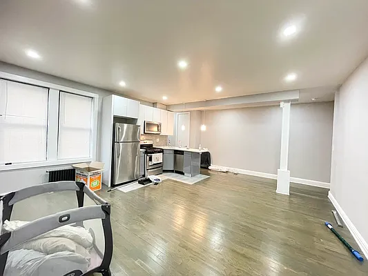 Rented by Bruma Realty LLC | media 10