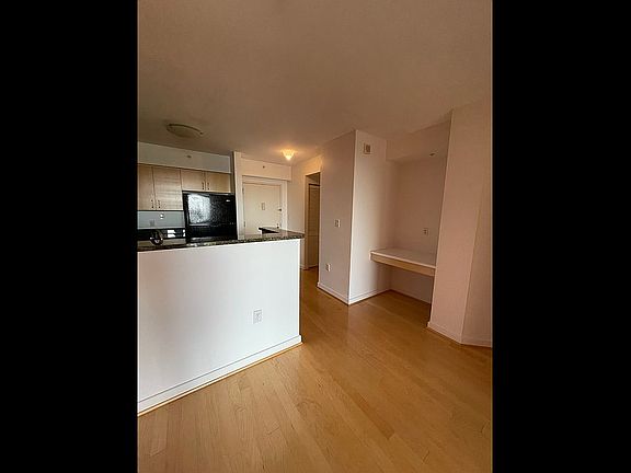 3rd image of 1000 New Jersey Ave SE APT 705