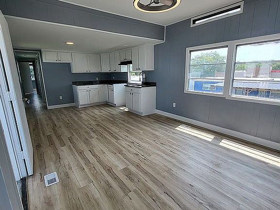 5th image of 106 E Jefferson St Lot 24