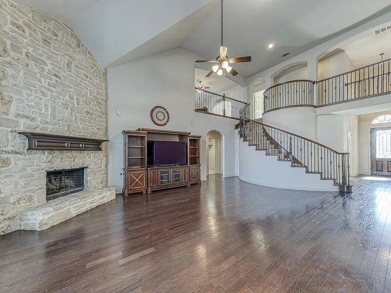 5716 Sleepy Creek Ln — Photo 11