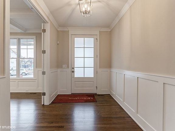 3rd image of 538 Catherine Lot 6