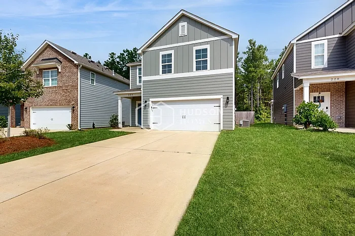 232 Chelsea Park Rd — Photo 4