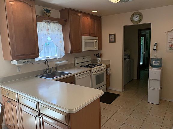 2nd image of 2255 Windsor Ave
