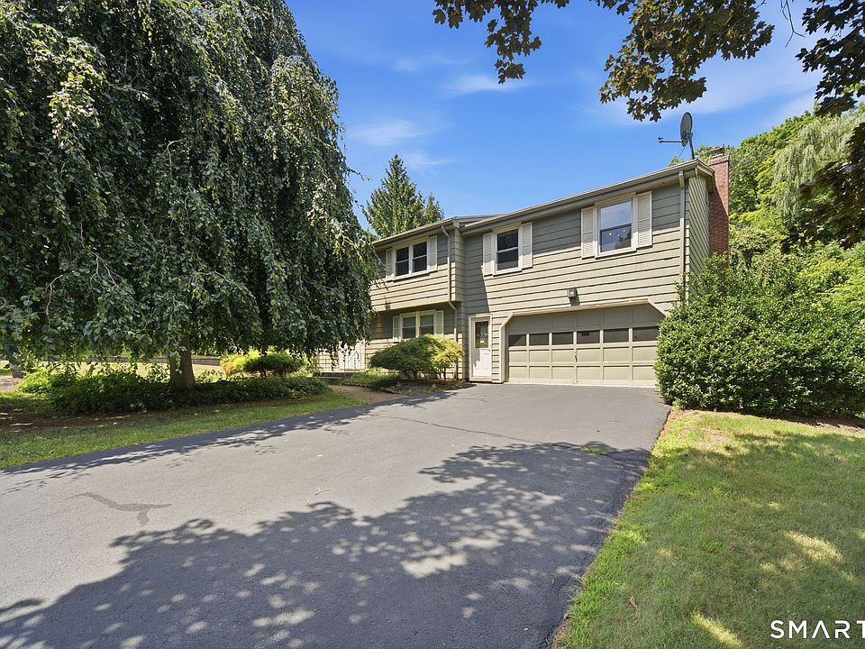 1st image of 40 Eastview Drive