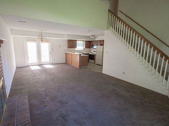 3rd image of 3600 Hermitage Rd