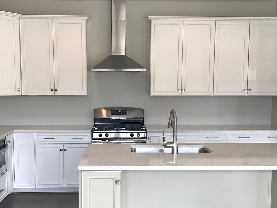 2nd image of 4802 Village Walk