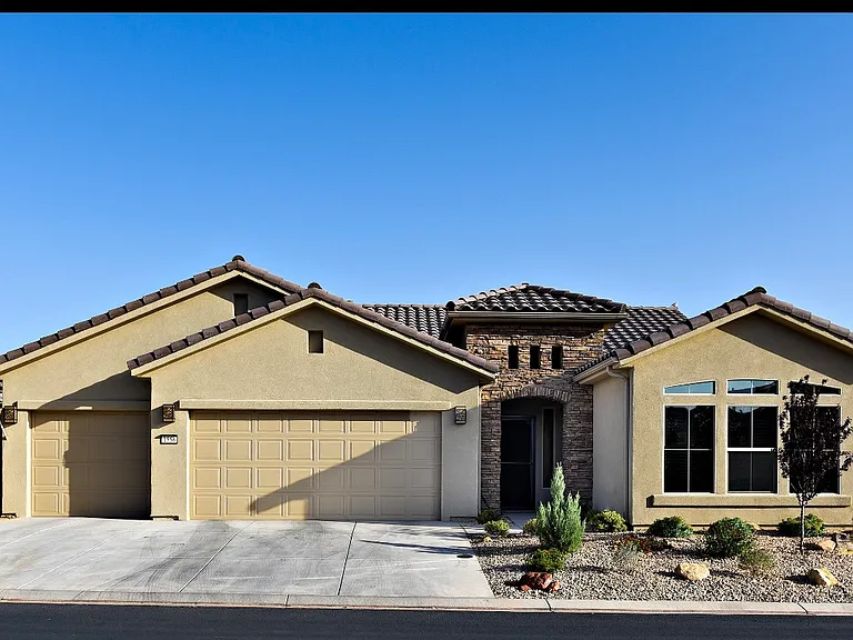 1556 W Songbird Dr — Photo 8