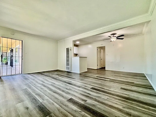 1835 W Crestwood Ln #H10 — Photo 29
