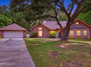 4925 Forestwood Dr, Vancleave, MS 39553