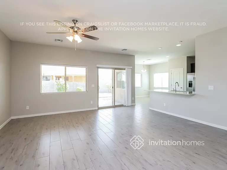 5541 E Santa Clara Dr — Photo 2