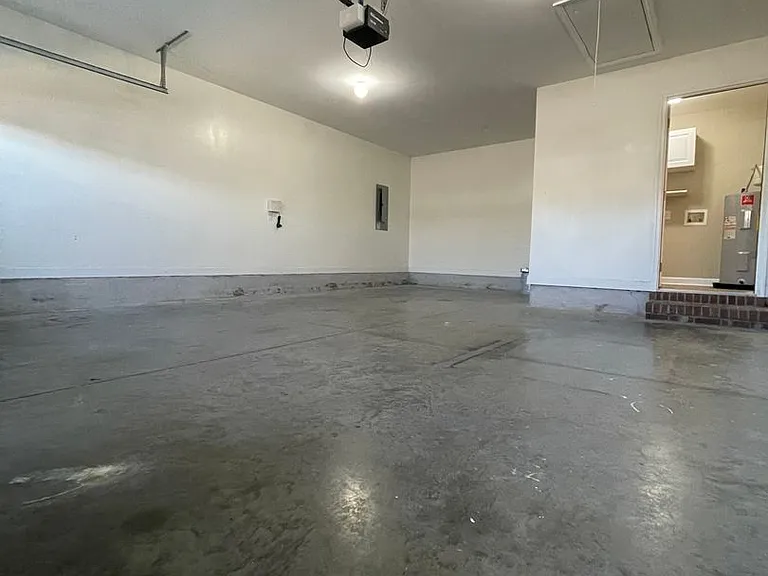 308 Sinclair Ln — Photo 29