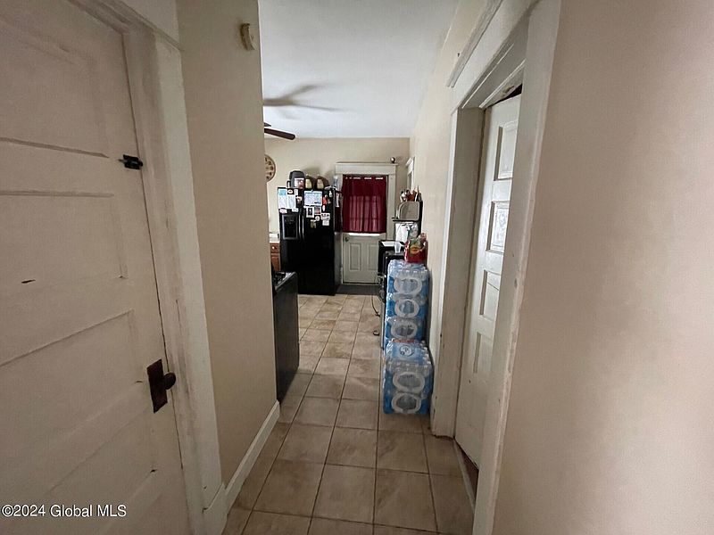 3rd image of 40 Wallace Street