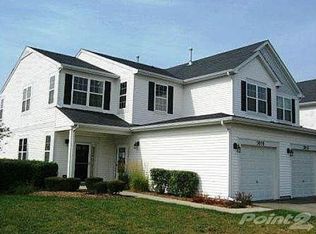 3028 Falling Waters Ln, Lindenhurst, IL 60046